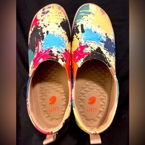 UIN Art Shoes Splashed World Print Size 10.5